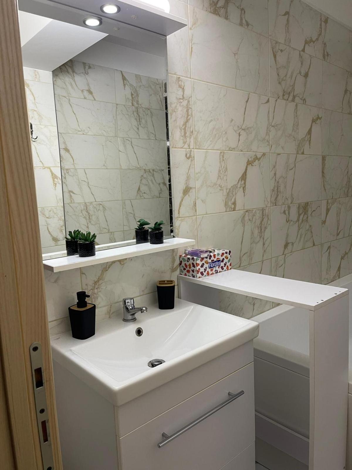 Urban Nest- Apartament Cu 2 Camere, Aproape De Iulius Mall 이아시 외부 사진