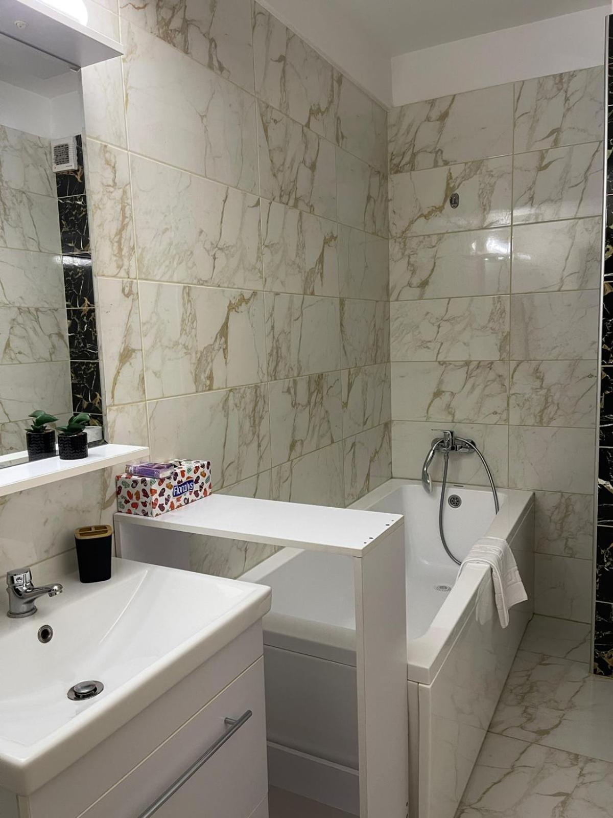 Urban Nest- Apartament Cu 2 Camere, Aproape De Iulius Mall 이아시 외부 사진
